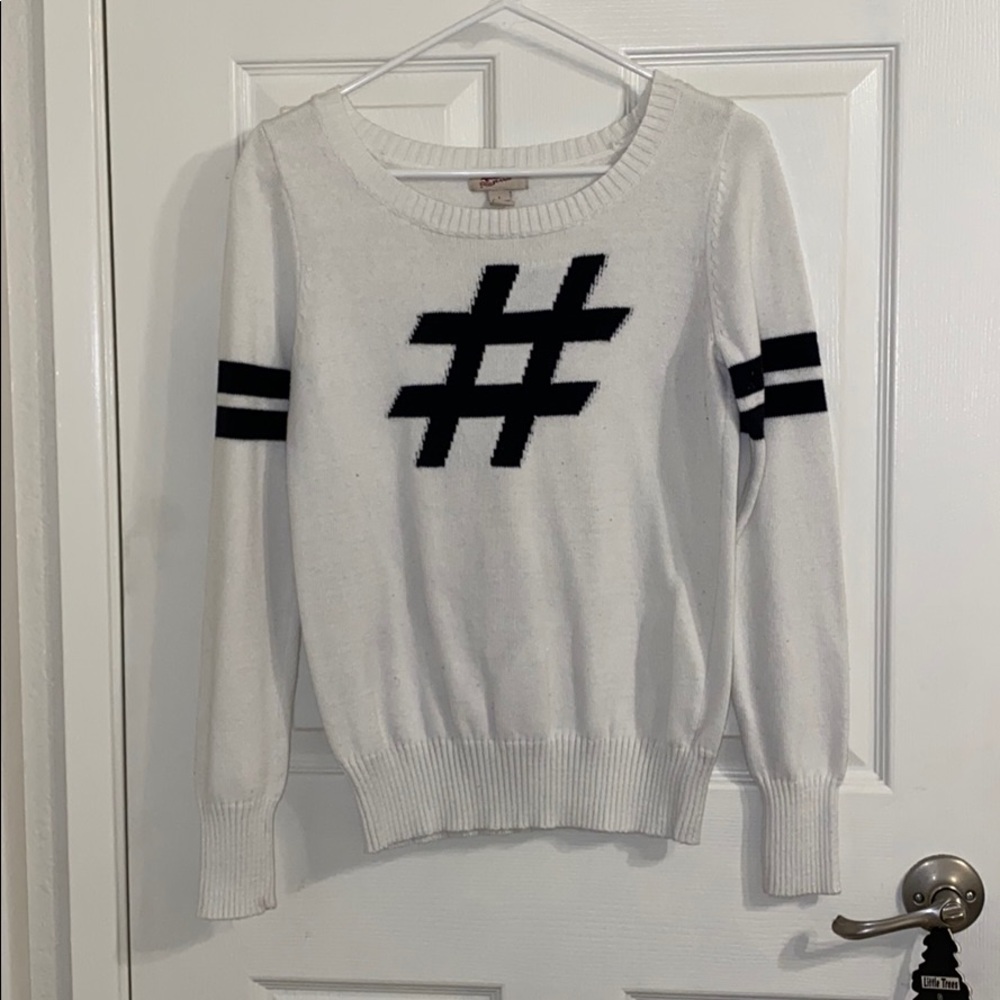 A long sleeve shirt